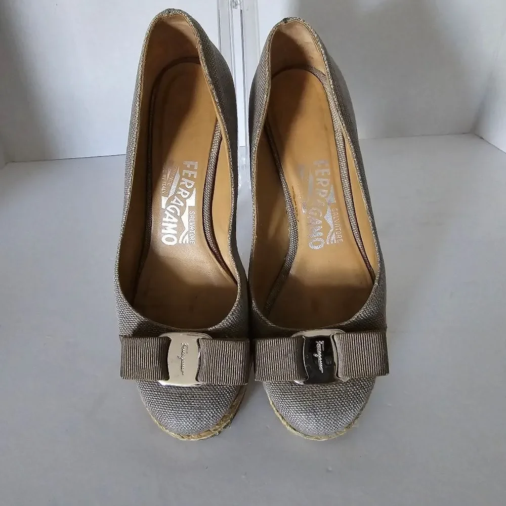 Salvatore Ferragamo Taupe Darly Bow Espadrilles Size 4.5
